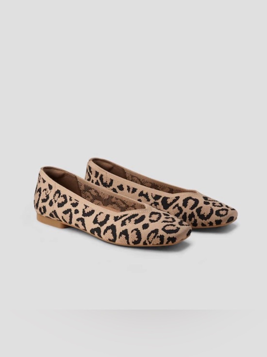 Vivaia Shoes - Vivaia Margot 2.0 Square Toe V-Cut Flats in a Leopard Print sz 11 Wide 43 EU